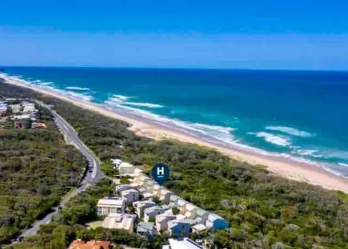 Castaways Beach House Noosa
