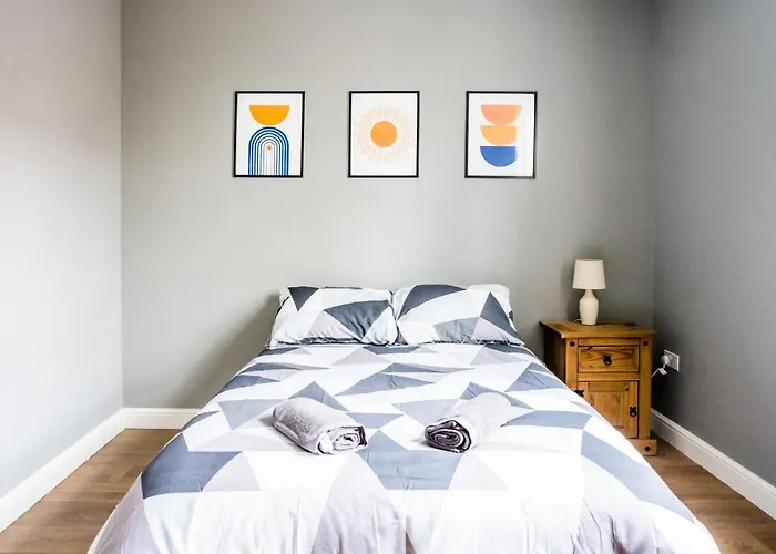 Harrow Road Stay Central+Parking