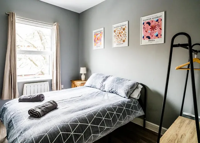 Harrow Road Stay Central+Parking