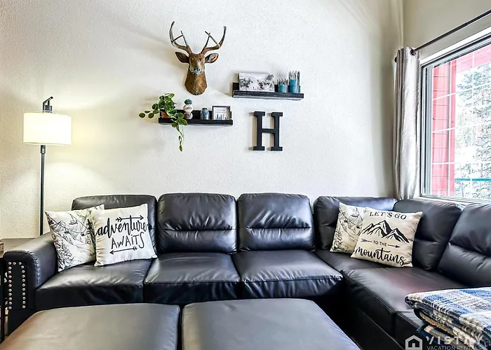 Luxury Ski Condo With Hot Tub