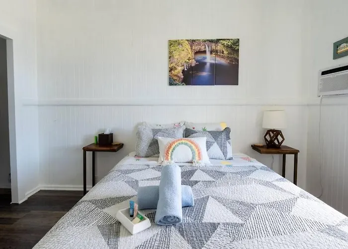 Somewhere Over The Rainbow Loft With Ac Hilo