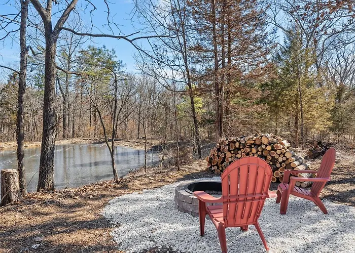 Whispering Pines - Lakeside
