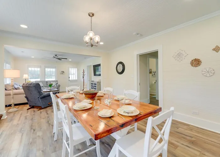New Bern Vacation Rental On Farm W/ Fire Pit!