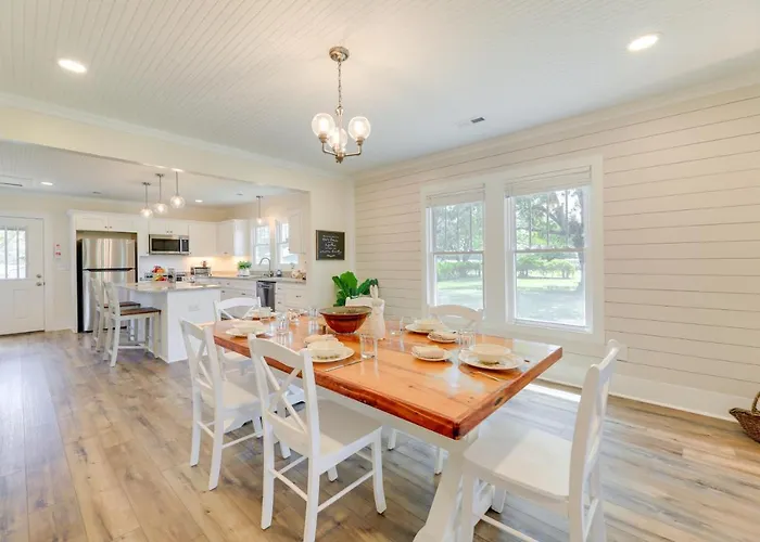 New Bern Vacation Rental On Farm W/ Fire Pit!