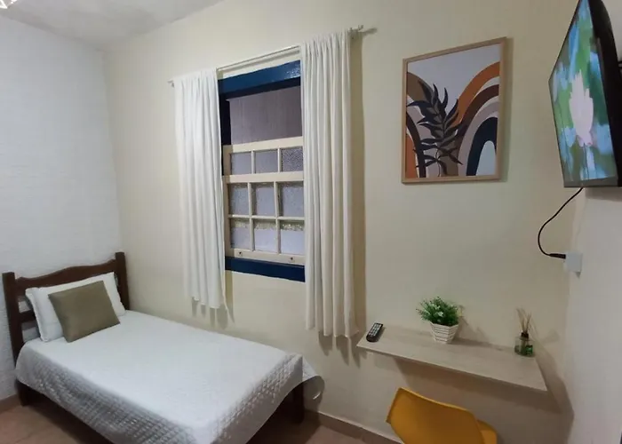 Quarto Individual em Hospedaria no Centro
