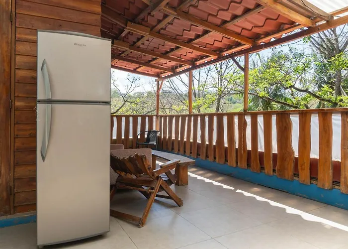 1 Bedroom G-Land Burnt Toast Surfcamp