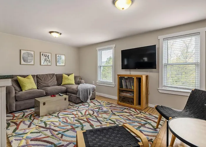 The Brew House - 2Nd Floor Private Apartment - Located Above Newscapes Brewing