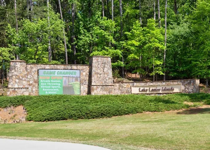Sleeps 8, Lake Lanier Hidden Gem