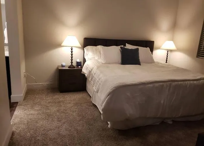 Monument Resort Like Amenities With King Bd Qn Bd Garage Fast Wifi Sleeps