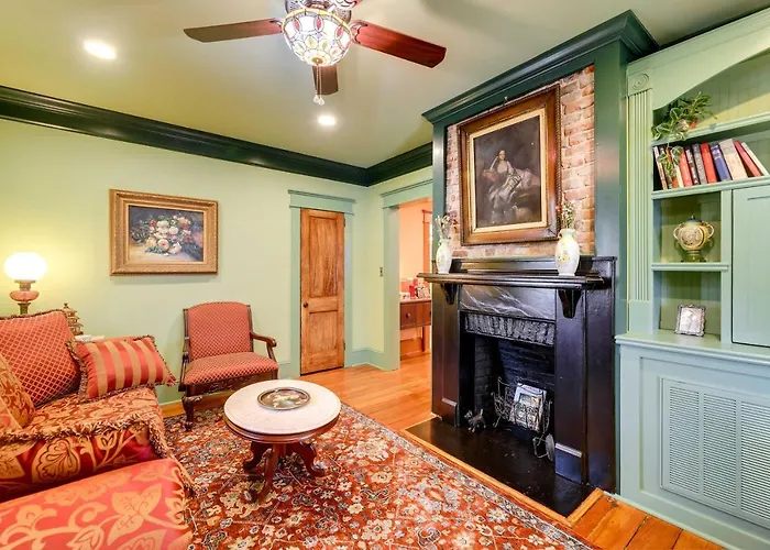 Victorian Vacation Rental Apt In Downtown New Bern