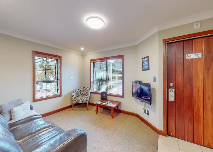 Quantum Lodge Motor Inn