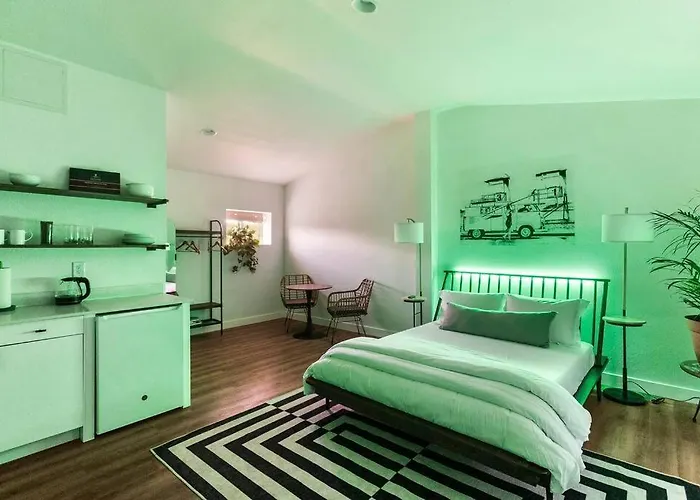 Mokuauia Studio Suite.Nui