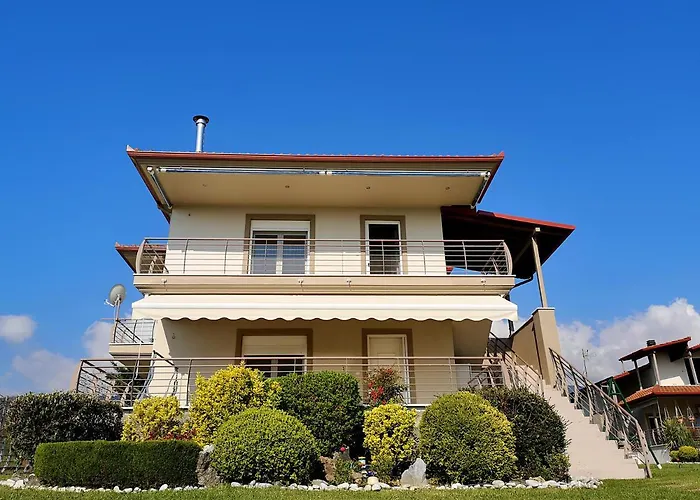 Elioj House