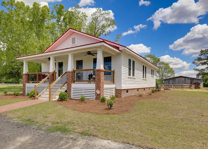 New Bern Vacation Rental On Farm W/ Fire Pit!