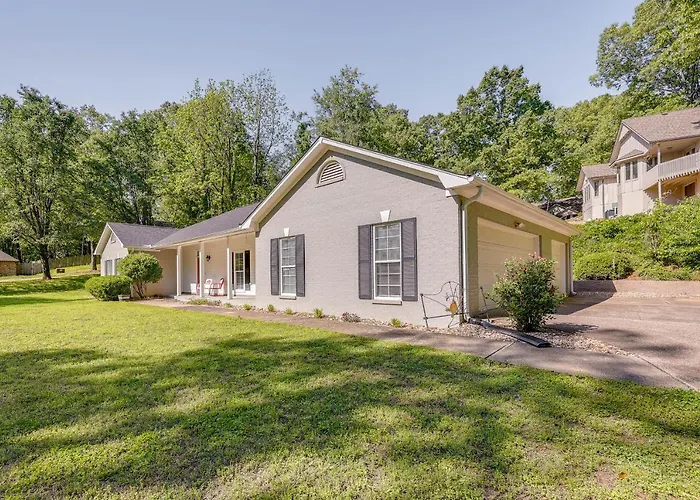 North Bentonville Vacation Rental Near Bike Trails