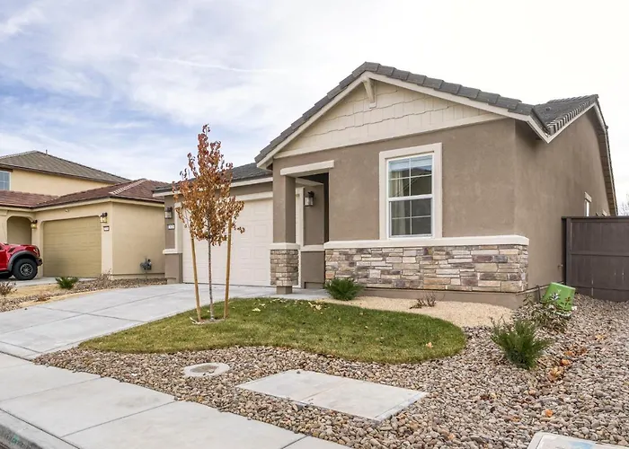 Sparks 4Br Family Home - Spring Yard & Patio