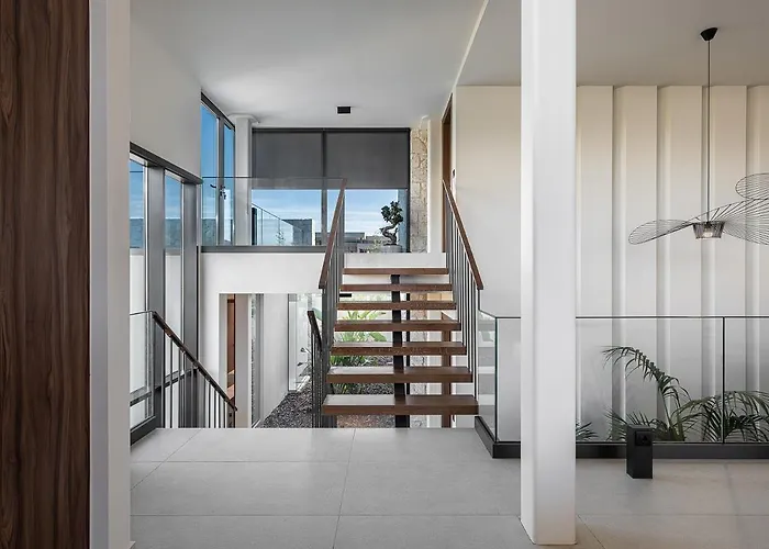 Pnoe Villas - Seafront Experience