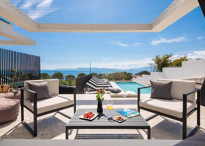Luxury Villa Ole With Pool