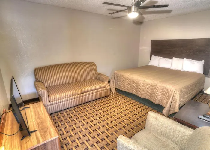 Amerivu Inn & Suites - Helen - Downtown