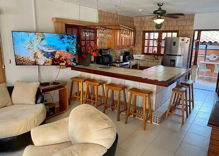 3-Bedroom Villa With A Jacuzzi