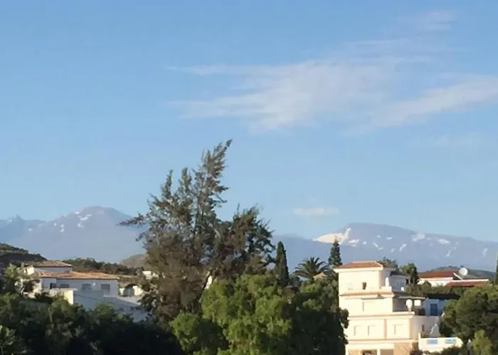 La Torrecica, Con Caracter Andaluz Y Magnificas Vistas Al Mar Y Sierra Nevada