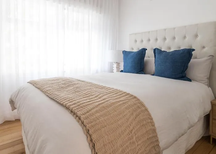 Peninsula Luxury Beach House Free Wi-Fi