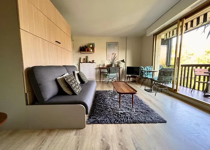 Beau Studio Terrasse Vue Jardin - A 2 Pas De La Mer