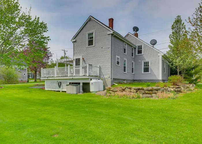 Rockland Home W/ Deck 5 Mins To Historic Downtown!