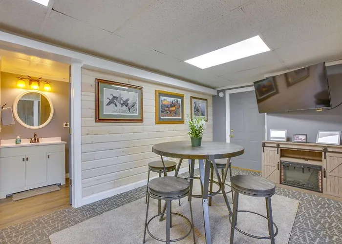 Charming Lake Ann Apartment - Walkable Location!