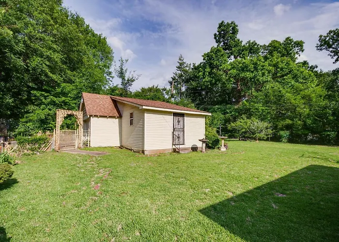 Cozy Jackson Vacation Rental < 1 Mi To University