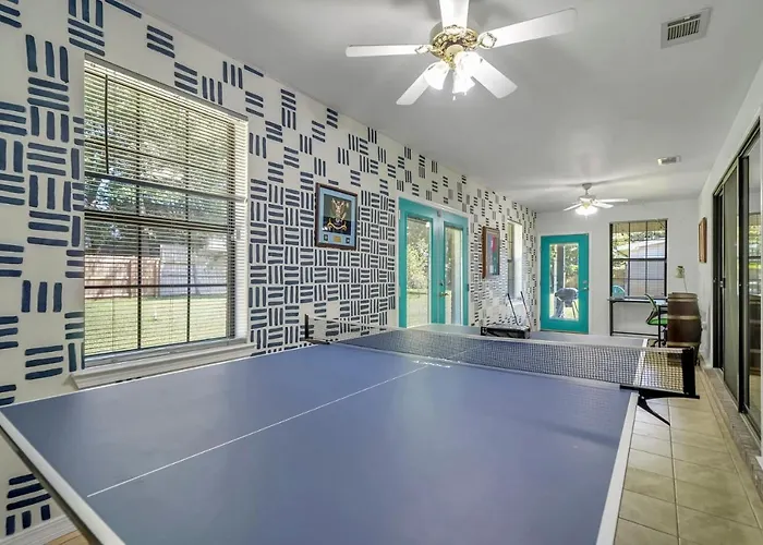 Verb - Arcades, Grill, Gym, Piano, Pong, & Beach!