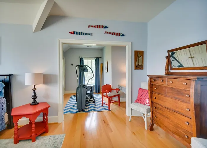 Bayfront White Stone Escape W/ Private Beach!