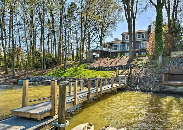 4Br Riviera Paradise With Private Dock!