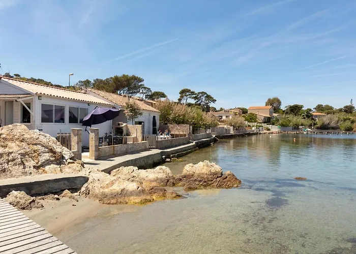 La Roche, Cabanon Cosy Les Pieds Dans L'Eau Avec Vue Exceptionnelle