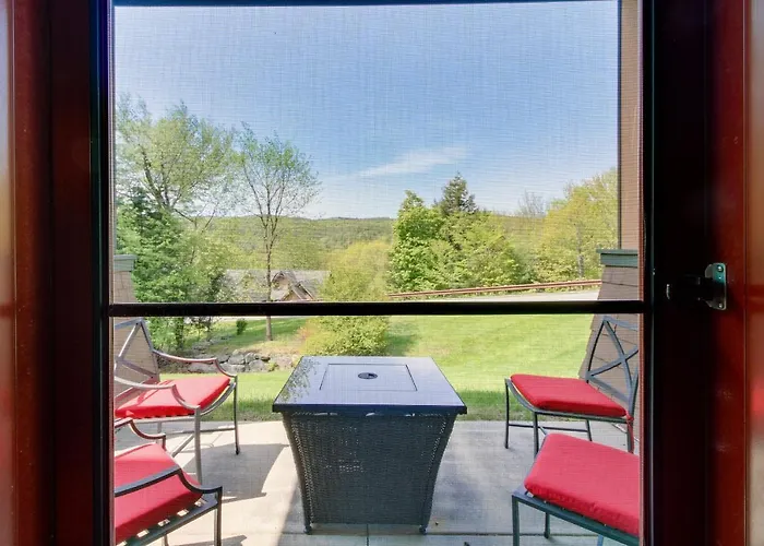 Castle Hill Resort Condo: 5 Mi To Slopes At Okemo!