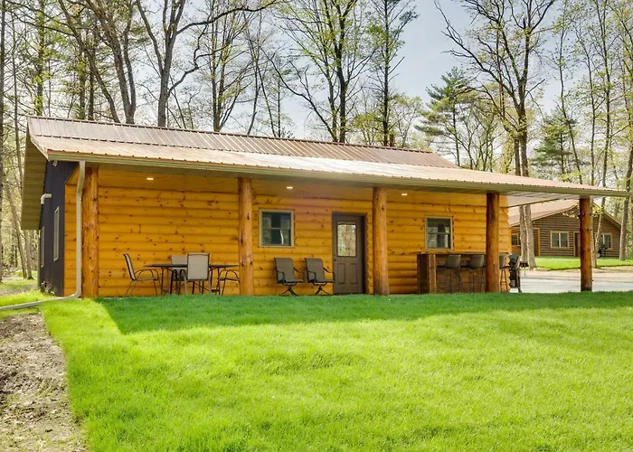 Near Memorial Park: Lake Arbutus Vacation Rental