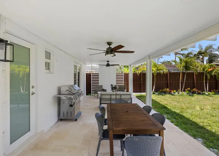 Newly Remodeled House In Miami - 3Br House With Private Yard - 5 Min Ride To Hollywood Beach