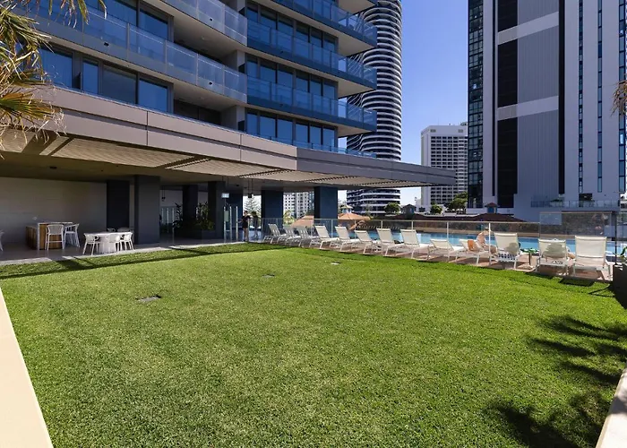 Ultiqa Signature At Broadbeach