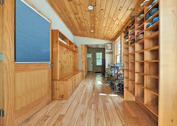 Waterfront Private Apartment, 5 Minutes From Llbean!
