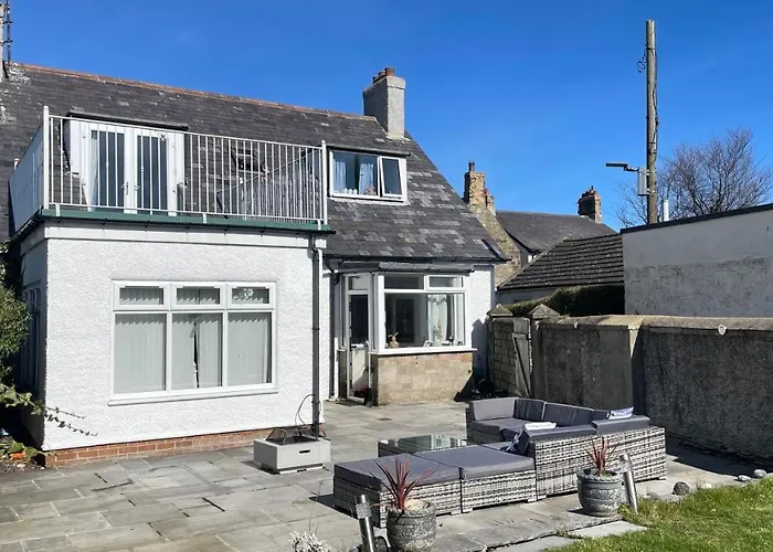 Ivy Cottage Seahouses Seaside Hot Tub Retreat