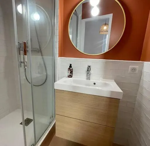 Studio Biarritz 2 Min Halles, 3 Min Plages, Plein Centre.