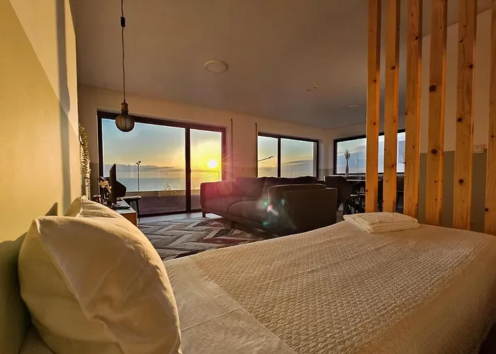 Custódio Sea Home
