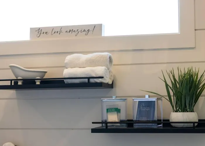 New The Yellow Beacon-Luxury Shipping Container