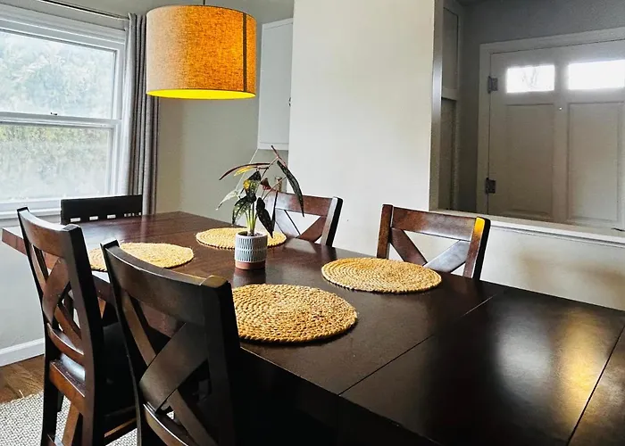 Celebration Chalet: Cozy BSU-Adjacent Pet-Friendly Retreat
