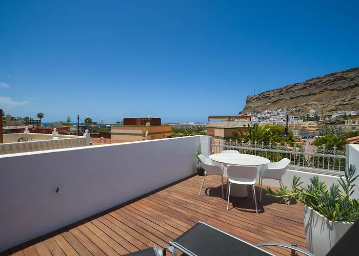Beautiful Beach House In Traditional Canarian Style