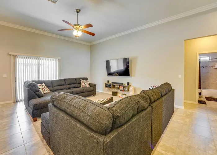 Beautiful Bullhead City Home Rental W/ Yard!