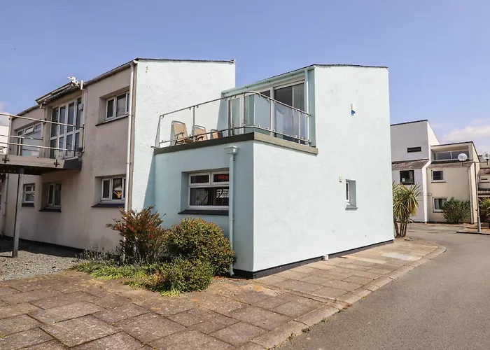 1 South Snowdon Wharf