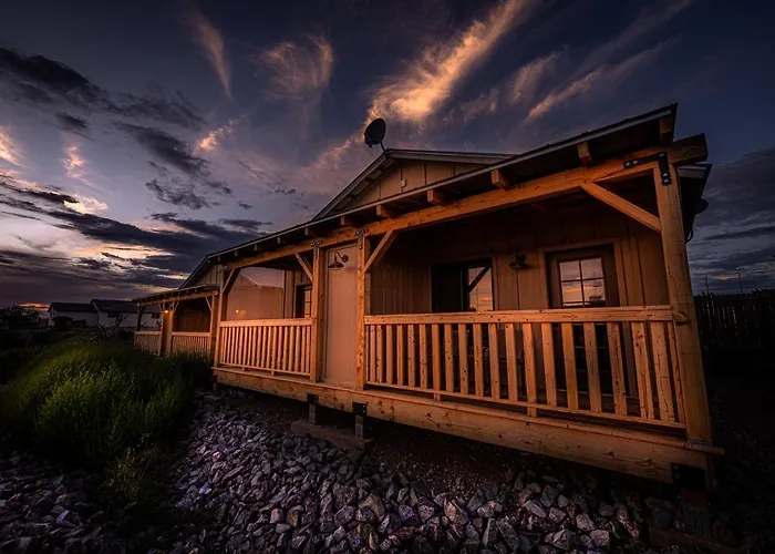 Miners Cabin #2 - King Bed - Accessible Room - Private Balcony