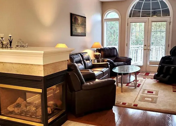 Modern & Spacious 2 Bedrooms+2 Bathrooms Bungalow In Oakville