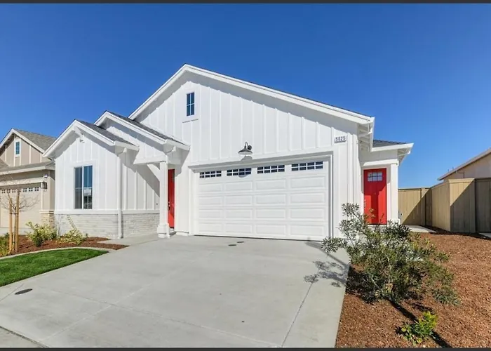 Charming Cozy Guest House With Private Entrance, Close To Trails